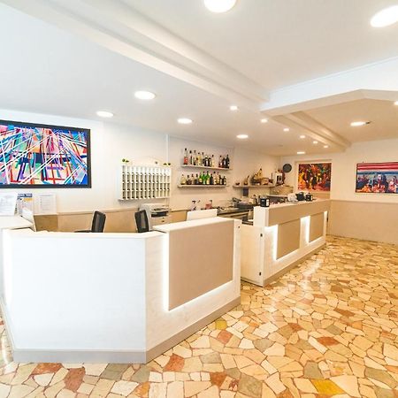 Hotel Grand Prix ซอตโตมารีนา ภายนอก รูปภาพ